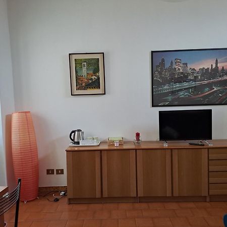 Mansardhouse Zona Bellagio Lägenhet Magreglio Exteriör bild