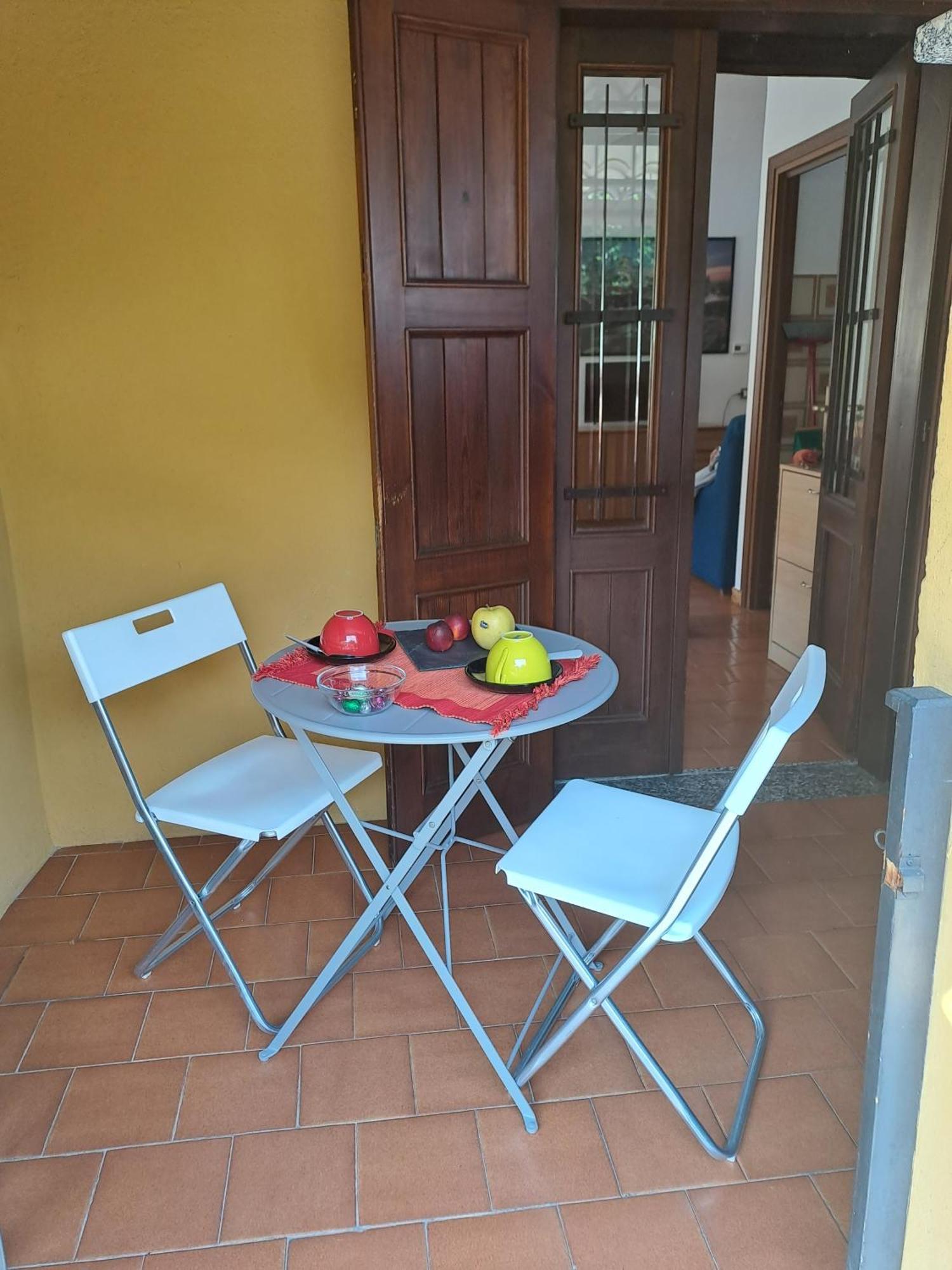 Mansardhouse Zona Bellagio Lägenhet Magreglio Exteriör bild